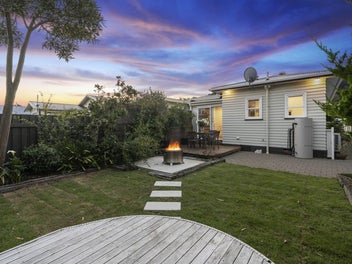 A Stunner In Alicetown