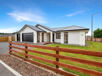 BRAND NEW EXECUTIVE HOME WITH 3 CAR GARAGE