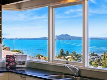 Spectacular Sea Views. Stroll to Sand. 1186sqm