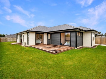 BRAND NEW - PRIVATE AND SHELTERED!