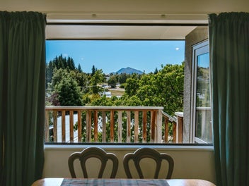 Seclusion in Central Wanaka