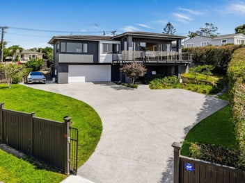 Ultimate Family Sanctuary, Commanding Sea Views