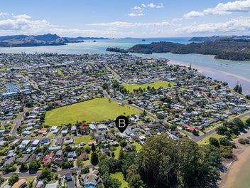 SUNNY - SOLID - SPACIOUS - OPTIONS