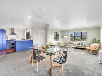 Easy Living at the Quiet End of the Street