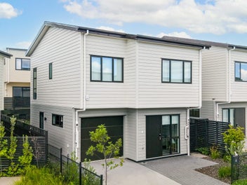 Westgate Gem: 4 Bedroom, Unbeatable Location!