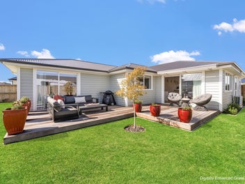 Stylish, Sun-Soaked & Ready to Enjoy