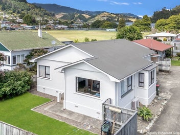 Sun-Soaked Starter Near The City