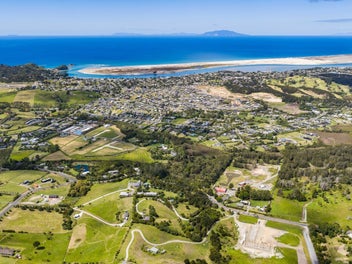 Exceptional coastal lifestyle