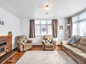 Make yourself at home in this garden-lined classic