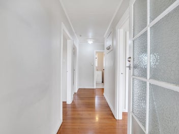 An Easy Place to Call Home in Roslyn