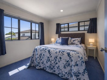 GREAT HOUSE WITH ALL REPORTS YOU COULD WISH 4