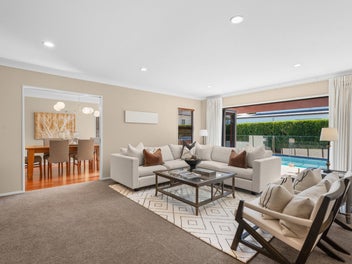 Executive Entertainer in TGZ