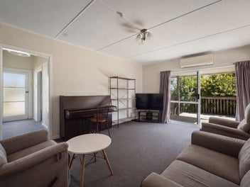 Location, Charm & Easy Care