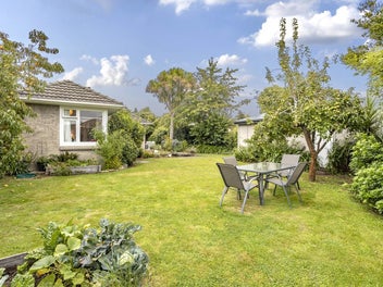 PRIME LOCATION IN BURNSIDE