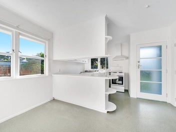 Clear Instructions: Must Sell at Auction!