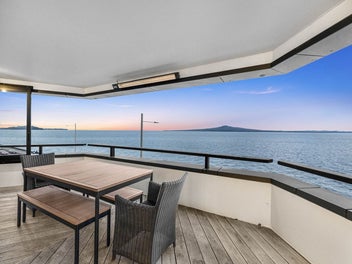 Front-Row Seats. Sunrise Views.