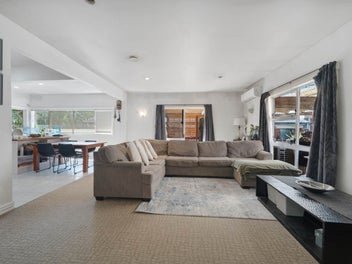 Welcome to Your Perfect Family Retreat!