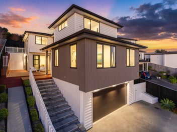 Renovated Family Home in the Heart of Orewa