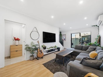 Easy Living in Waiata Shores