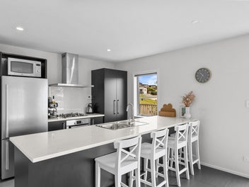 The ultimate Mangawhai lock and leave!