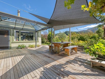 Rural Living, Sunshine & Privacy