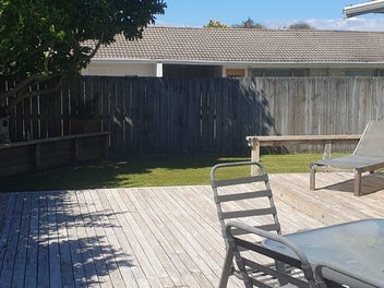 Easy-Care Living with Sun, Privacy and rural views