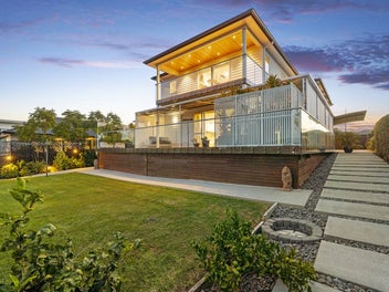 Luxury, Space & Views in the Heart of Riverhead