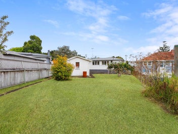 Renovate, Landbank or Reimagine-754sqm Sandringham
