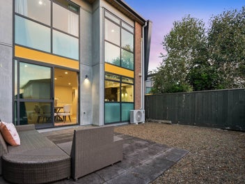 Corner Position that Delivers Space, Safety & Flow