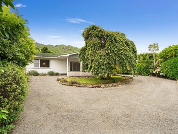 Secure a Garden Haven in Waikanae