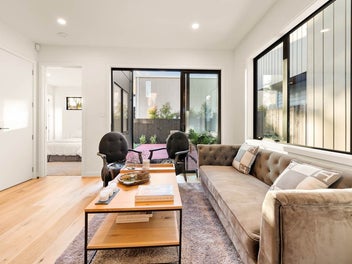 Brand New & Luxury Living - DGZ