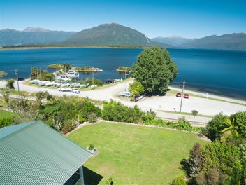 Panoramic Lake Brunner Views