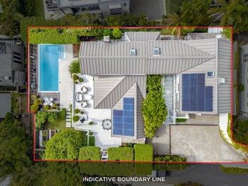 Architectural Parnell home - wide sea views