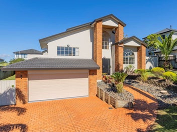 Elevated Family Living on 703m² – Rangitoto Zone