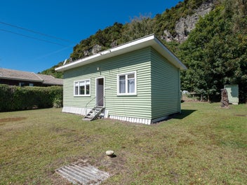 Entry Level Holiday - Sought After Area