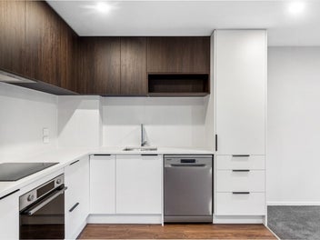 Choose a $7K Cashback* OR 5-Year Rental Guarantee