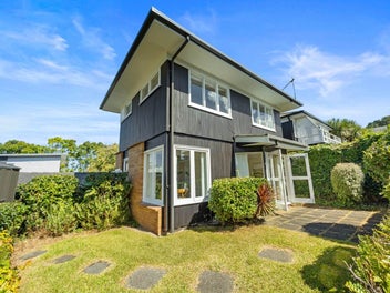 PEACE & PRIVACY BY THE PARK