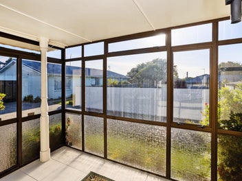 Spacious standalone townhouse