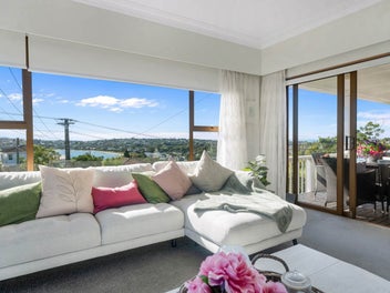 Incredible Sea Views - Flexible Living
