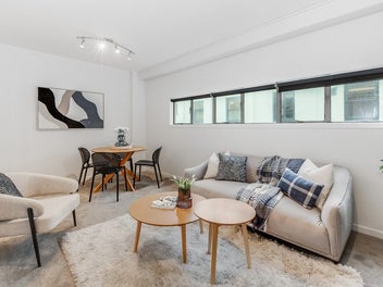 VERY AFFORDABLE CITY BOLT HOLE