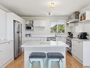 Grand Scale Living on 6 Hectares