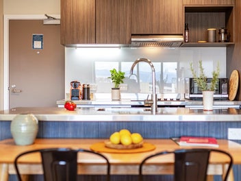 STYLE | SUN | SPACE | THORNDON CENTRAL