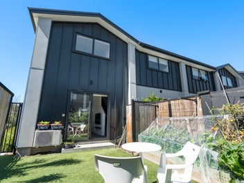 Location, lifestyle and motivation - must be sold