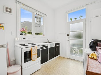 Investment: 4 Flats, 1 Title, Zero Stress