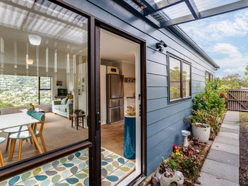 Easy Living, Leafy Outlook