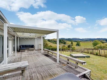 Lifestyle Living, Privacy & Rural Charm