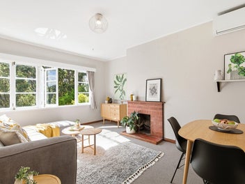 SUN, PRIVACY & MOVE-IN READY IN NORTHLAND