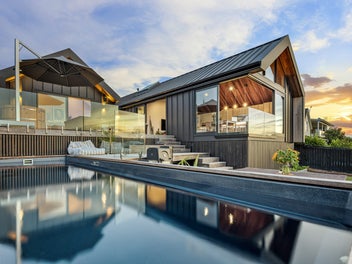 Coastal Simplicity Meets Architectural Excellence