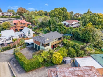 Elevated Living in Peaceful Dinsdale