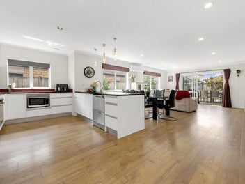 Private Guest Wing + Kitchenette | 4 Living Areas